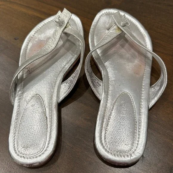 David Tate Candy Flip Flop Sandals - Silver Leather - Size 7.5 WW - Picture 3 of 3
